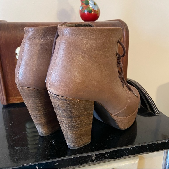 Steve Madden Booties. “Raspy Bootie” - Picture 3 of 11